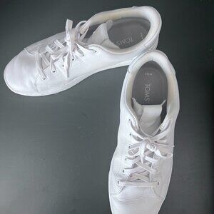 TOMS Men Court White Sneaker (10.5)